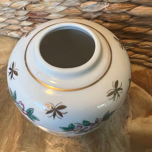 Rose Made in Japan 4” Vase - Picture 3 of 5